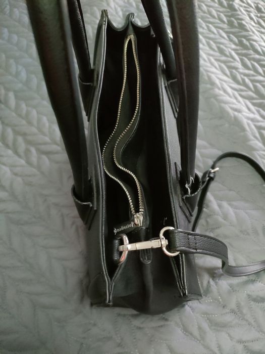 Mala preta Stradivarius