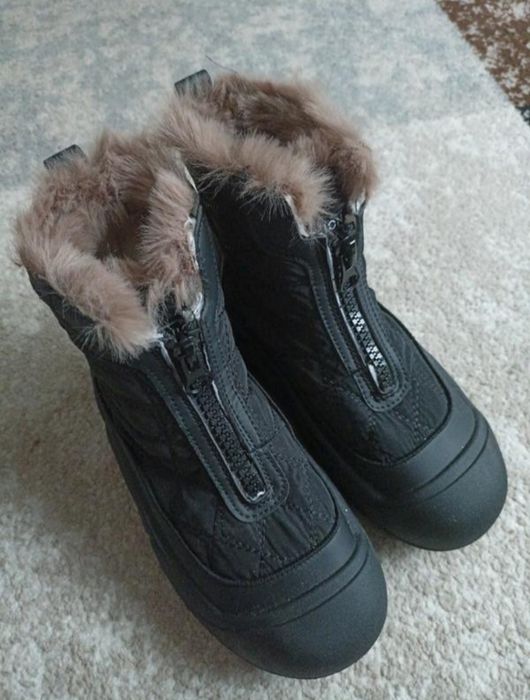 Теплі чоботи 38 розмір