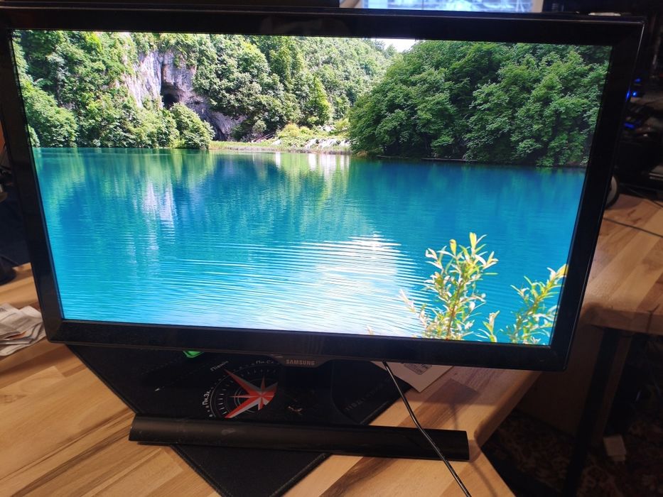 Samsung 22" 60 герц / Монитор LS22E390HSO