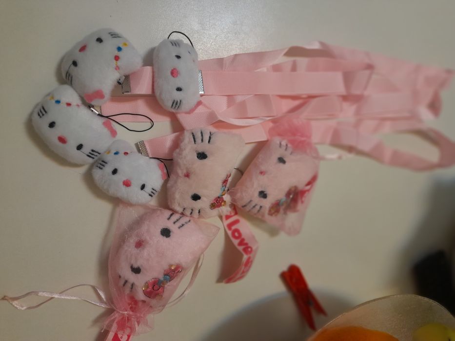 Porta chaves e fitas para o pescoço Hello kitty