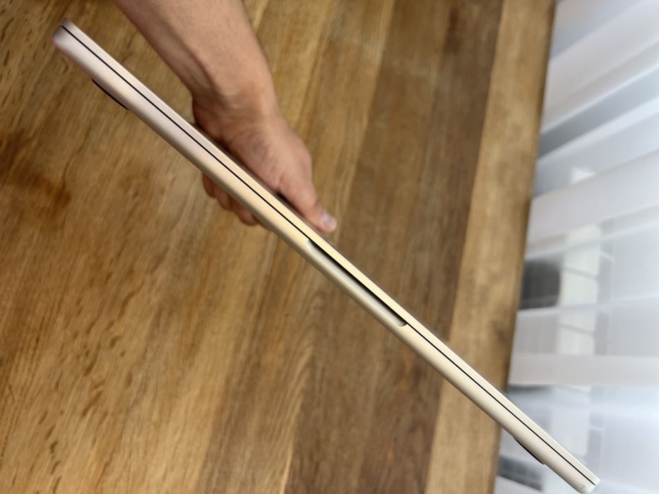 Macbook air 13  M3 2024 8/256  100% акумулятор,  ідеал