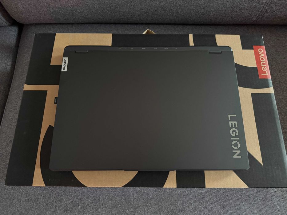 Laptop Lenovo Legion Pro 5 RTX 4060 32GB RAM 240Hz