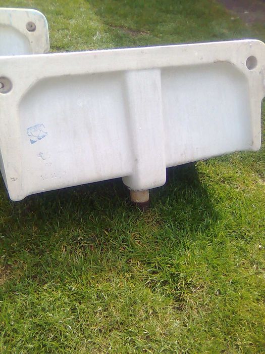 Umywalka zlew  wielki porcelanowy,  PRL stan oryginalny duży