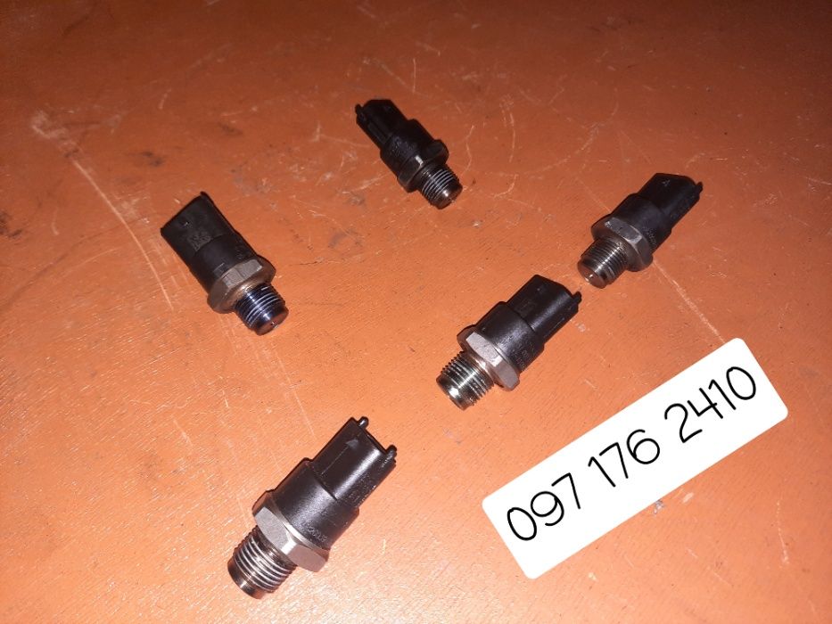 Датчик давления топлива 0281002719 Bosch Renault Espace Trafic Laguna