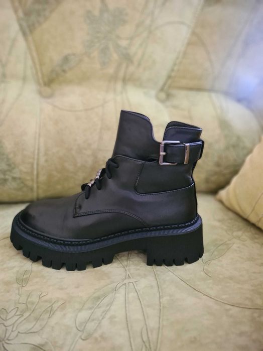 Черевики Erisses