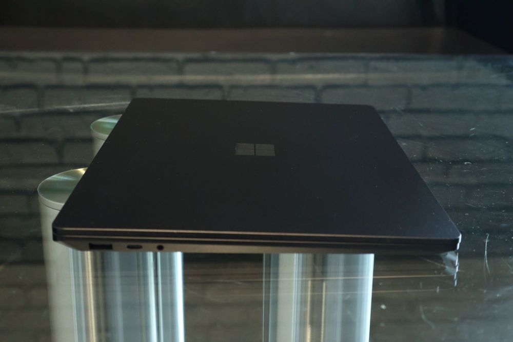 FV 23% | Microsoft Surface Laptop 4 | i5-1135G7 | 8 GB | 512 GB SSD