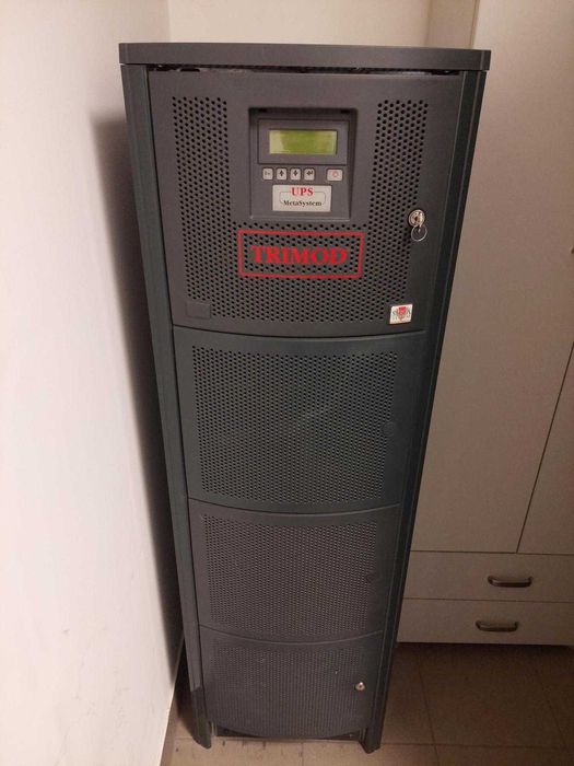 Zasilacz awaryjny UPS Legrand TRIMOD 10kVA, 20x akumulator
