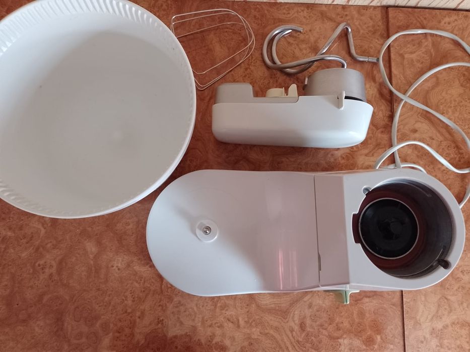 Міксер, тістоміс, тестомес, Braun.