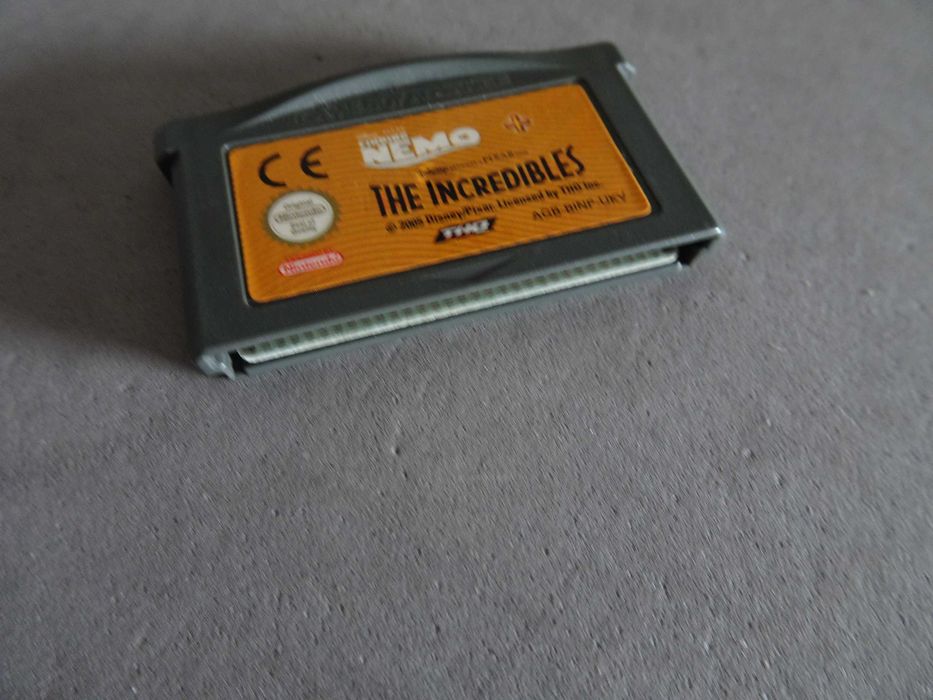 Jogo Game Boy Advance - Disney - Finding Nemo - The Incredibles