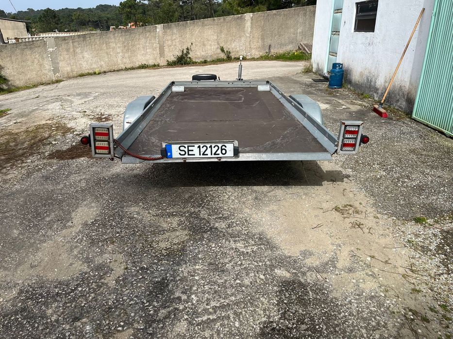 Atrelado porta carros