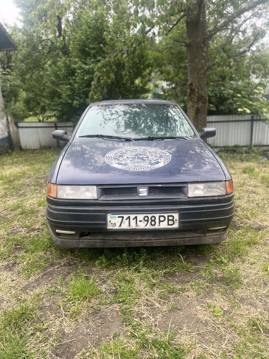 Сеат толедо.