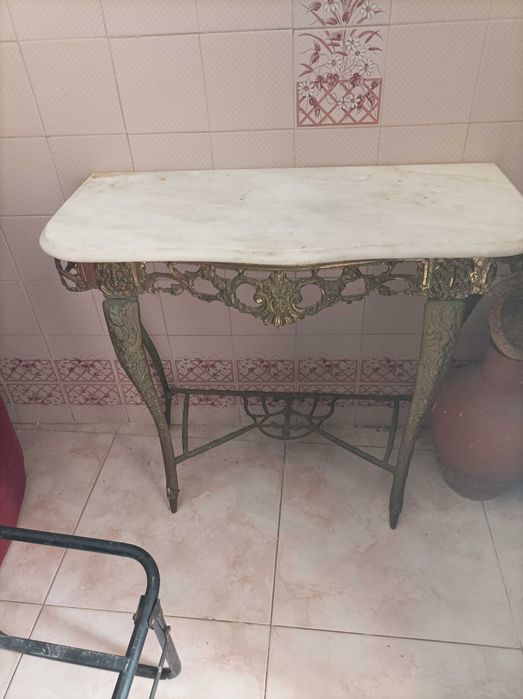 Vendo Credência usada