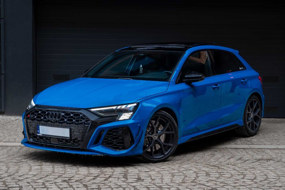 Wynajem Audi RS3 3.8sek 0-100 Wypożyczalnia aut sportowych i premium