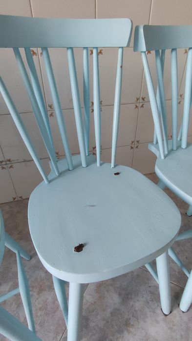 2 cadeiras de madeira rabo de bacalhau