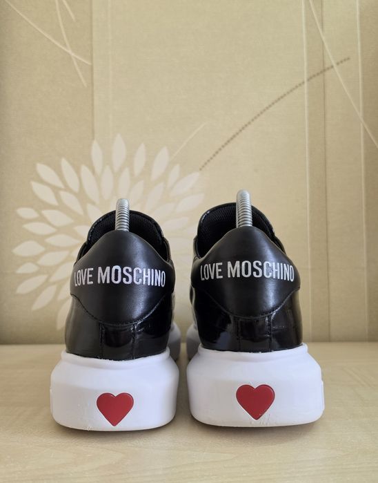 Жіночі кросівки Love Moschino оригінал розмір 38-38.5