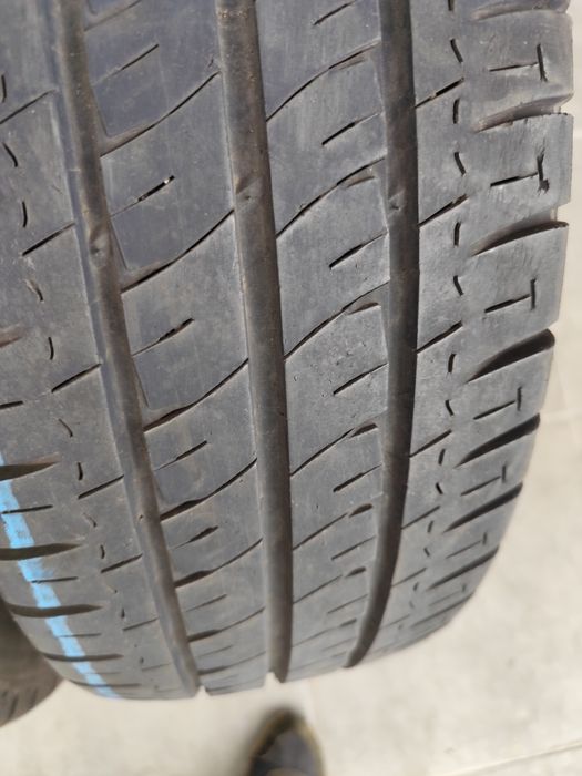 Pneus 235/6516C Michelin Agilis 75% piso