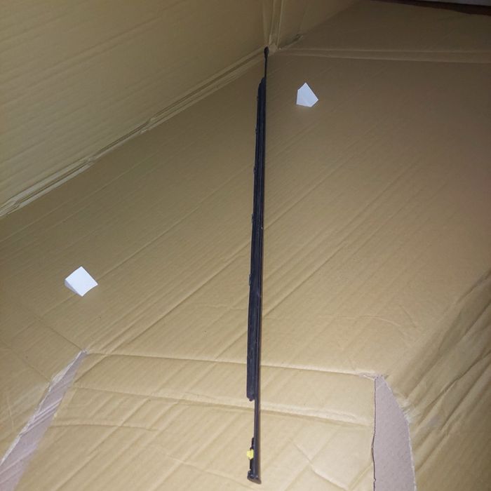 Продам крило ліве ionik 5.