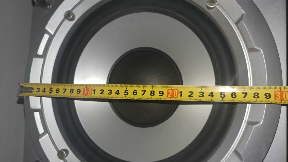 Большая колонка Sharp cp m4000r. НЧ 25см. 300W max