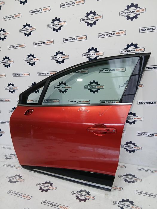 PORTA FRENTE ESQUERDA RENAULT CLIO IV ANO: 2015