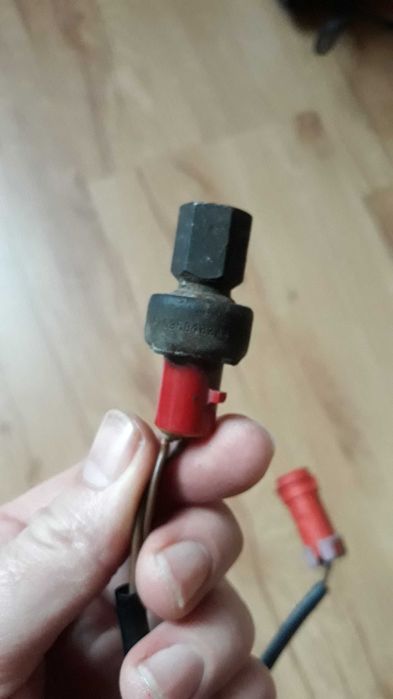 Czujnik klimatyzacji audi 80 b4