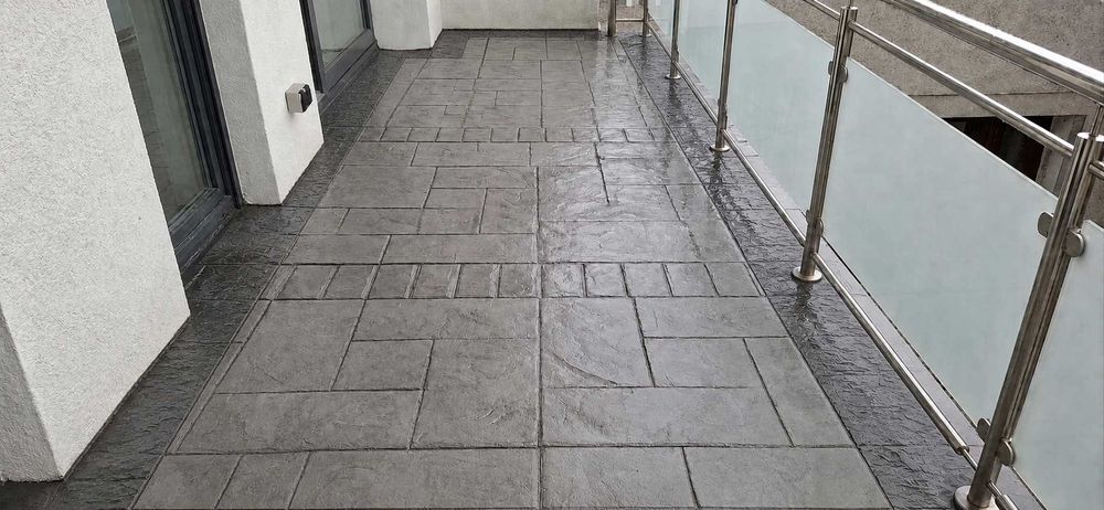 Remonty balkonów - tarasów – schodów -Beton stemplowany na lata.