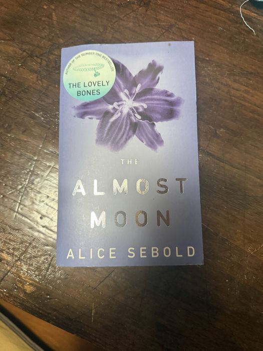 Almost moon - Alice Seabold