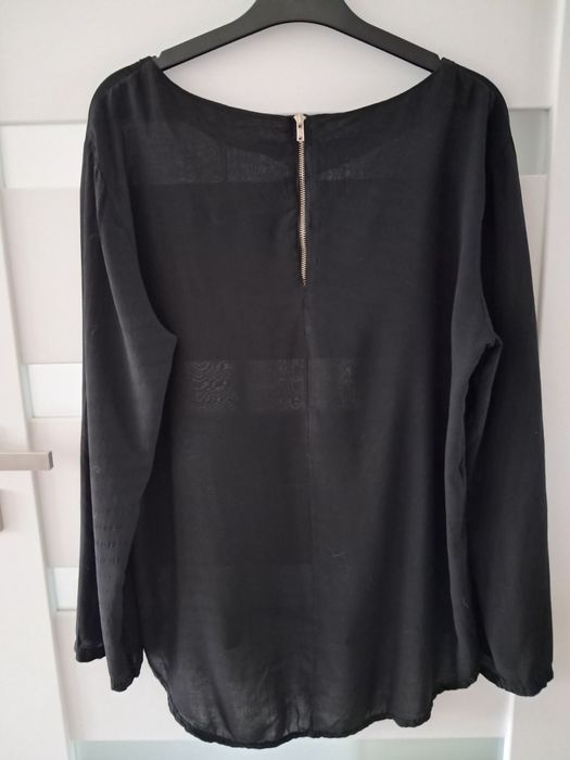 Delikatna czarna bluzka Massimo L oversize