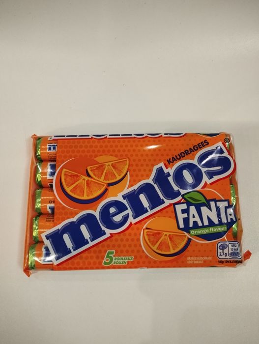 Mentos o smaku Fanty 5 dropsów w opakowaniu