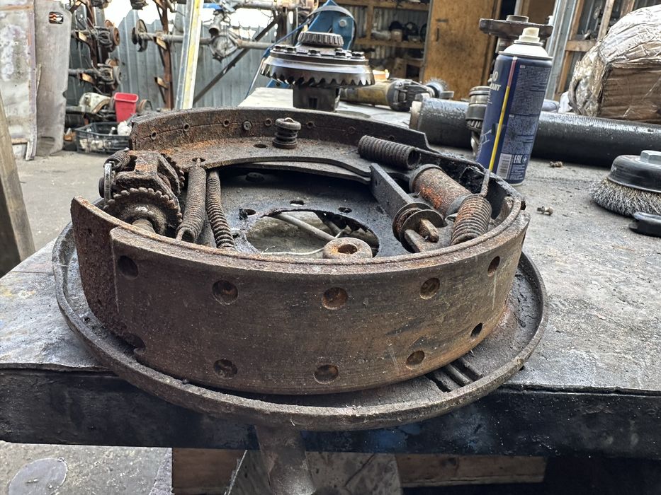 Колодки механизм Мерседес 207 208 209 210 307 308 309 310 407 408 410