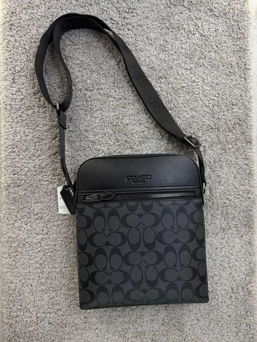 Сумка  через плече COACH