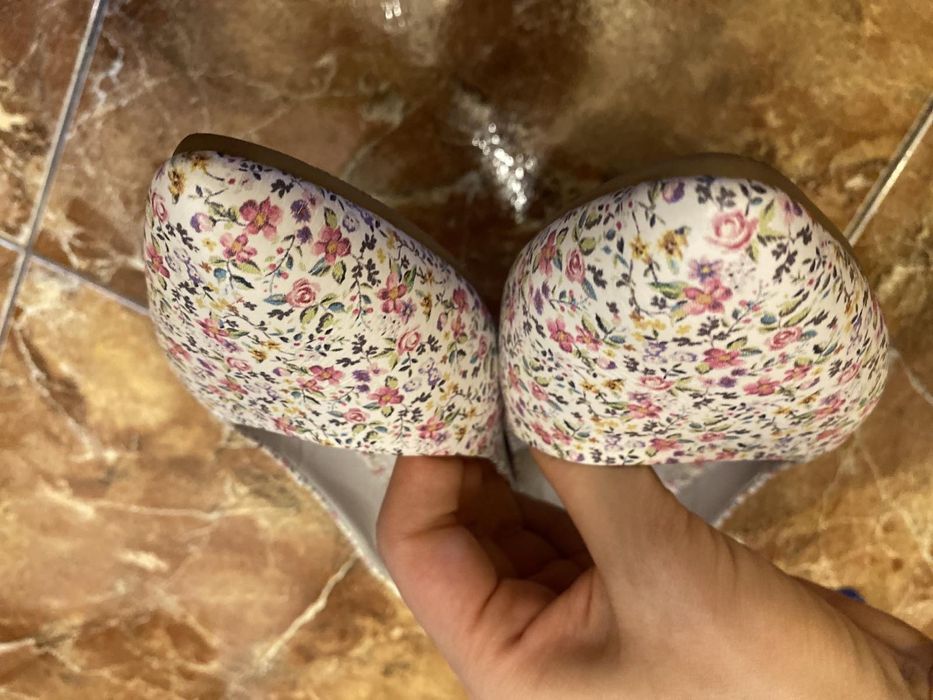 Нові балетки білі, натуральна шкіра