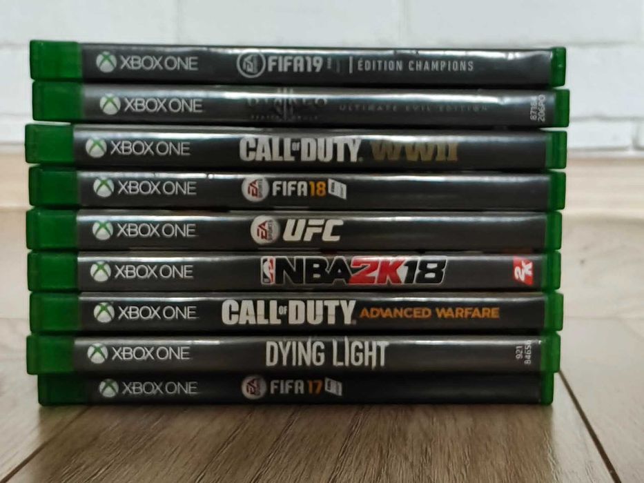 xbox one s 1tb 2 pady + 9 gier