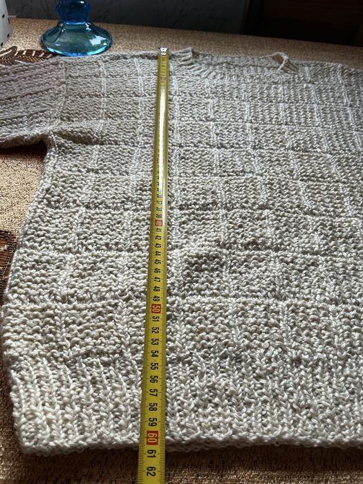 Piękny ręcznie robiony sweter