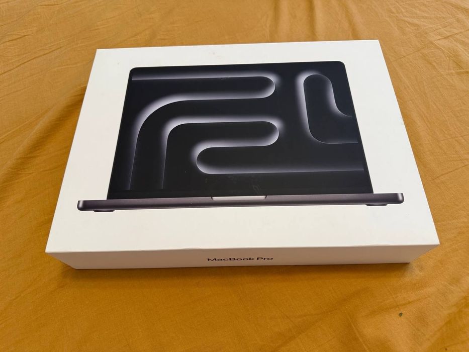 Продам Ноутбук Apple MacBook Pro 14 2024 M4 [MCX04]