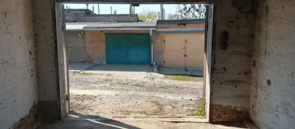Продам гараж військове містечко