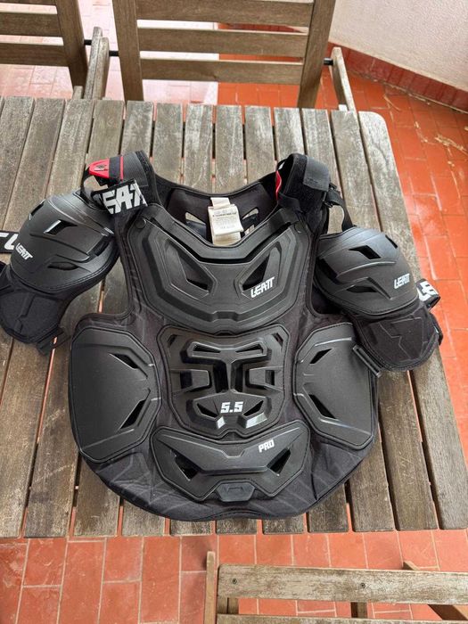 Colete proteção Leatt 5.5 Pro (peito + costas + ombros)