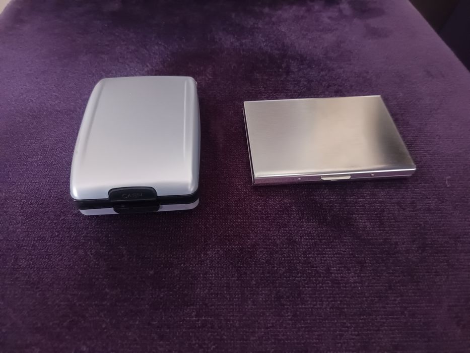 Duas Carteiras novas  /  Porta cartões