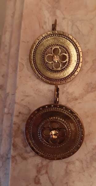 Brincos redondos dourados