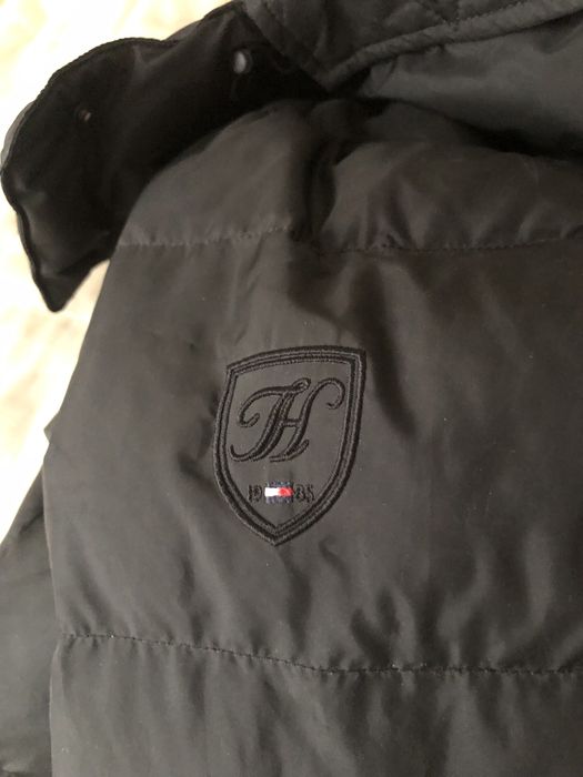 Tommy-Hilfiger czarna kurtka puchowa rozm M