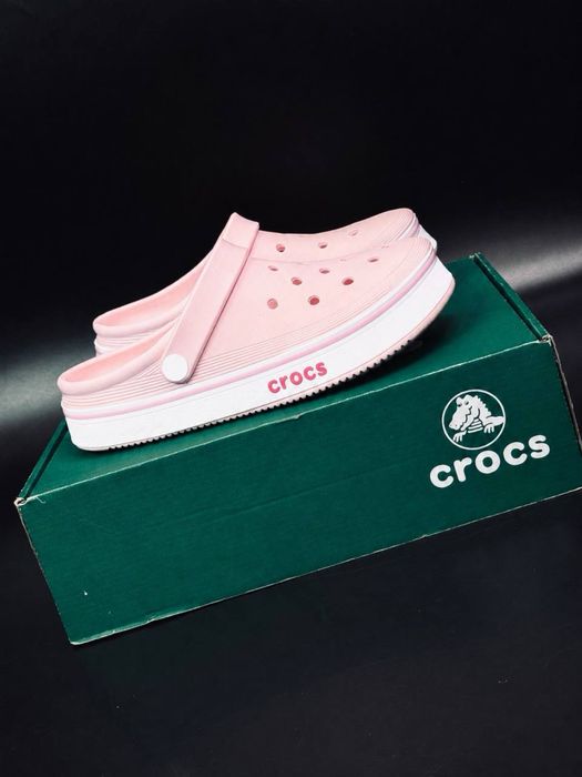 Рожеві крокси • новинка 2026 • купить крокси • Crocs женські для вулиці і дому • якісні зручні крокси • ніжно рожеві тапки жіночі