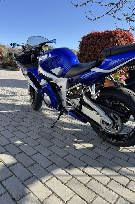 Yamaha r6.