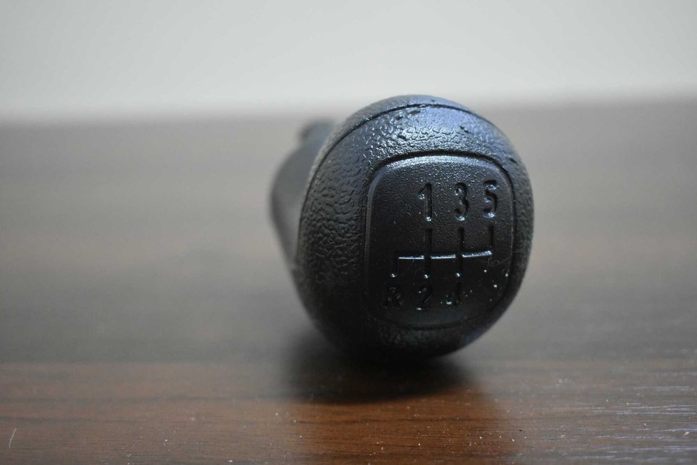 Kolekcjonerska gałka zmiany biegów 1-5 + R