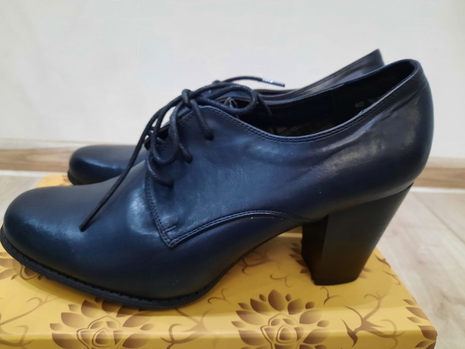 Botki półbuty Clara Barson 40_nowe