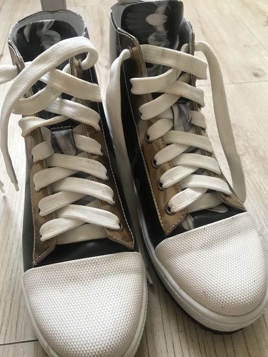 Кожаные кеды на осень