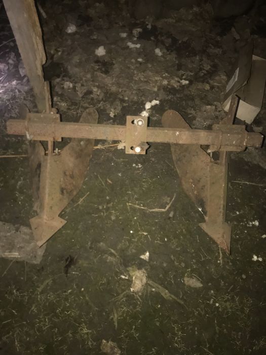 Продам окучеватель двйх рядный под мотоблк