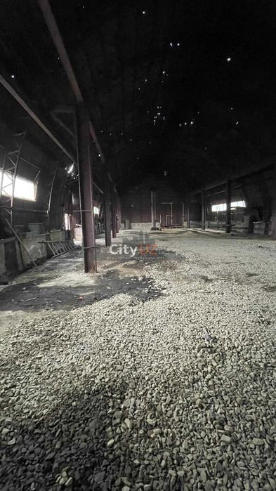 Здається в оренду ангар на великій ділянці