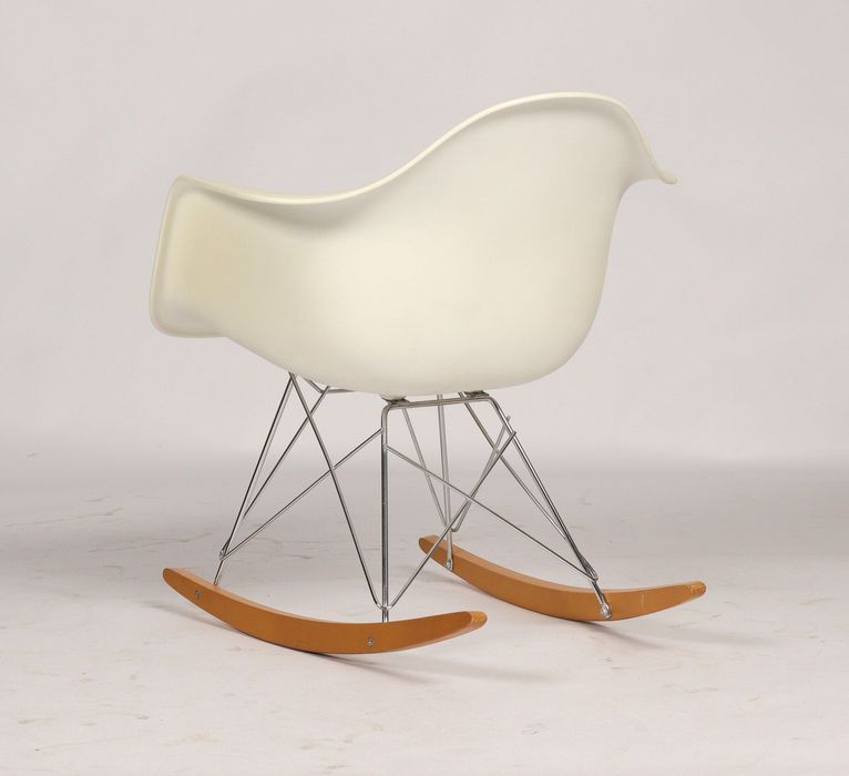 Fotel / krzesło bujany VITRA Charles Eames 'Rocker', model 'RAR'
