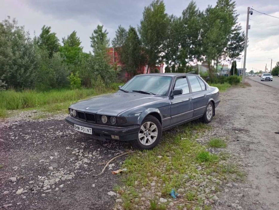 В розборі BMW e32 735i