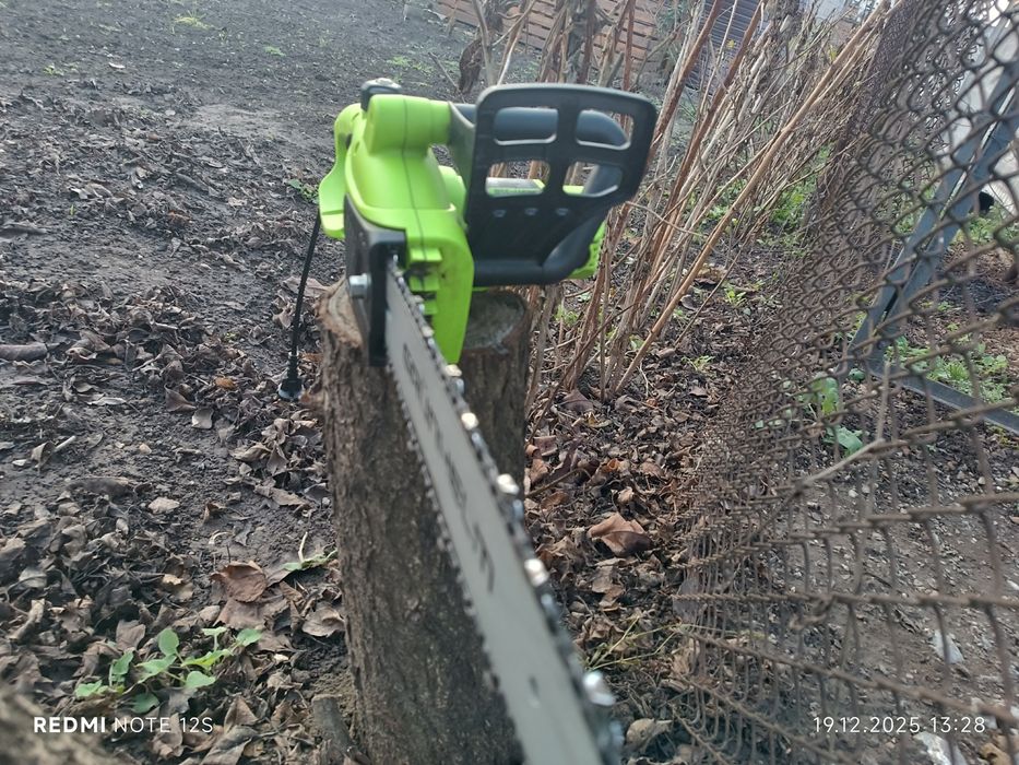 Електропилка Grunhelm GES17-35B