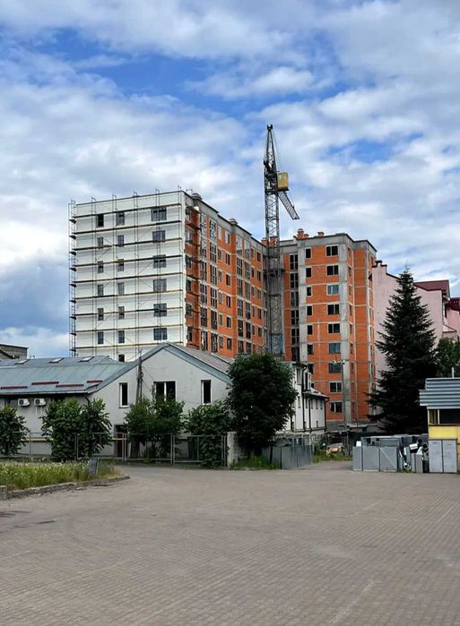 Продаж квартири у якісному та збудованому будинку. + Держ програми.